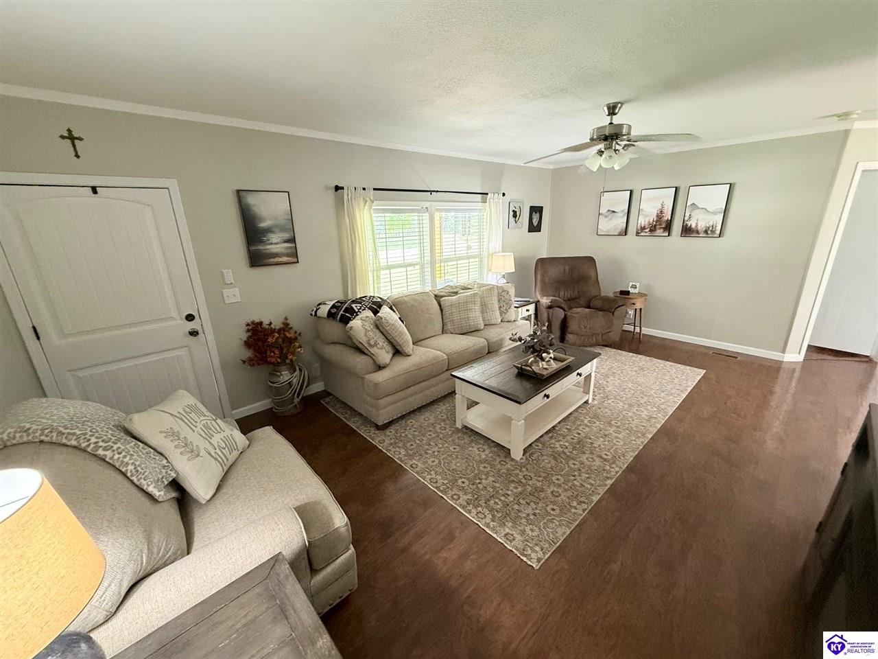 Listing Picture 12781 Hodgenville Road Campbellsville, KY 42718 MLS HK25001755