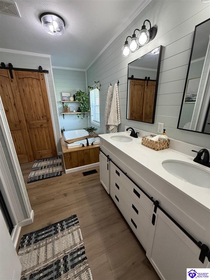 Listing Picture 12781 Hodgenville Road Campbellsville, KY 42718 MLS HK25001755