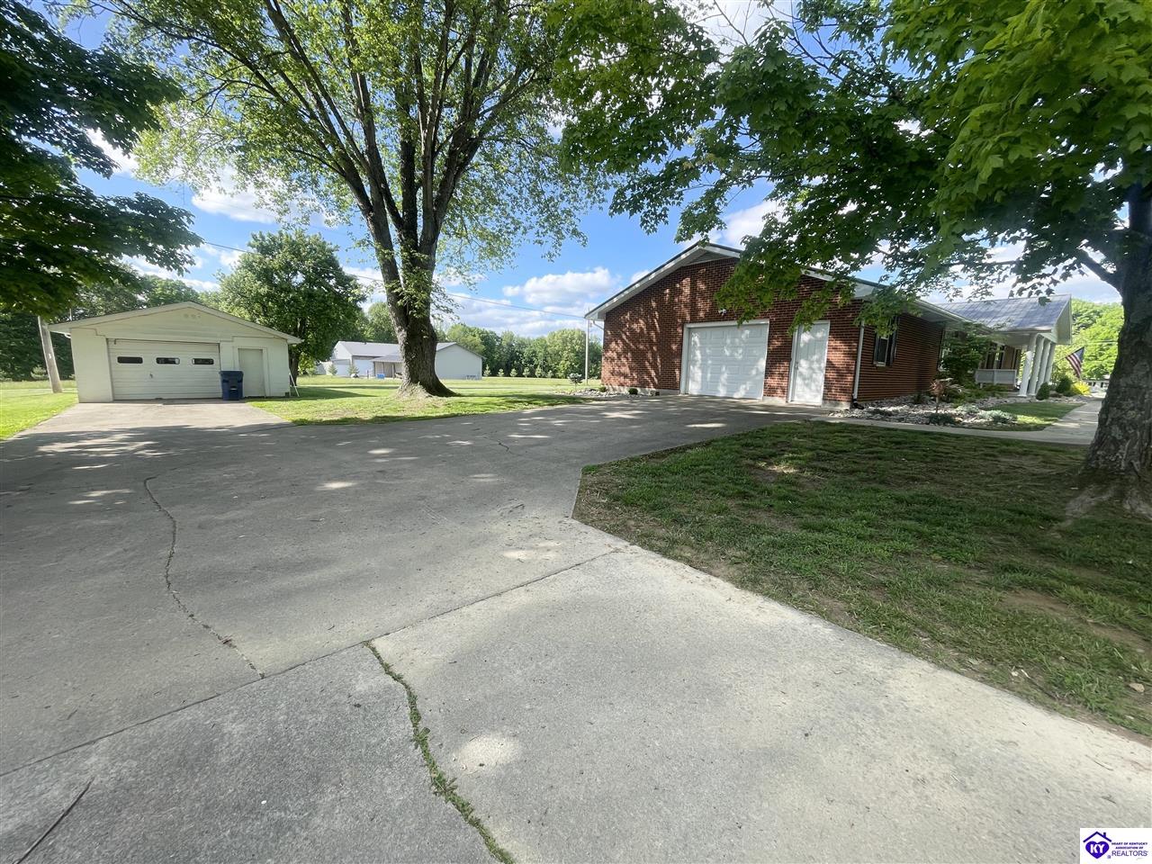 Listing Picture 1083 Soule Chapel Road Campbellsville, KY 42718 MLS HK25001756