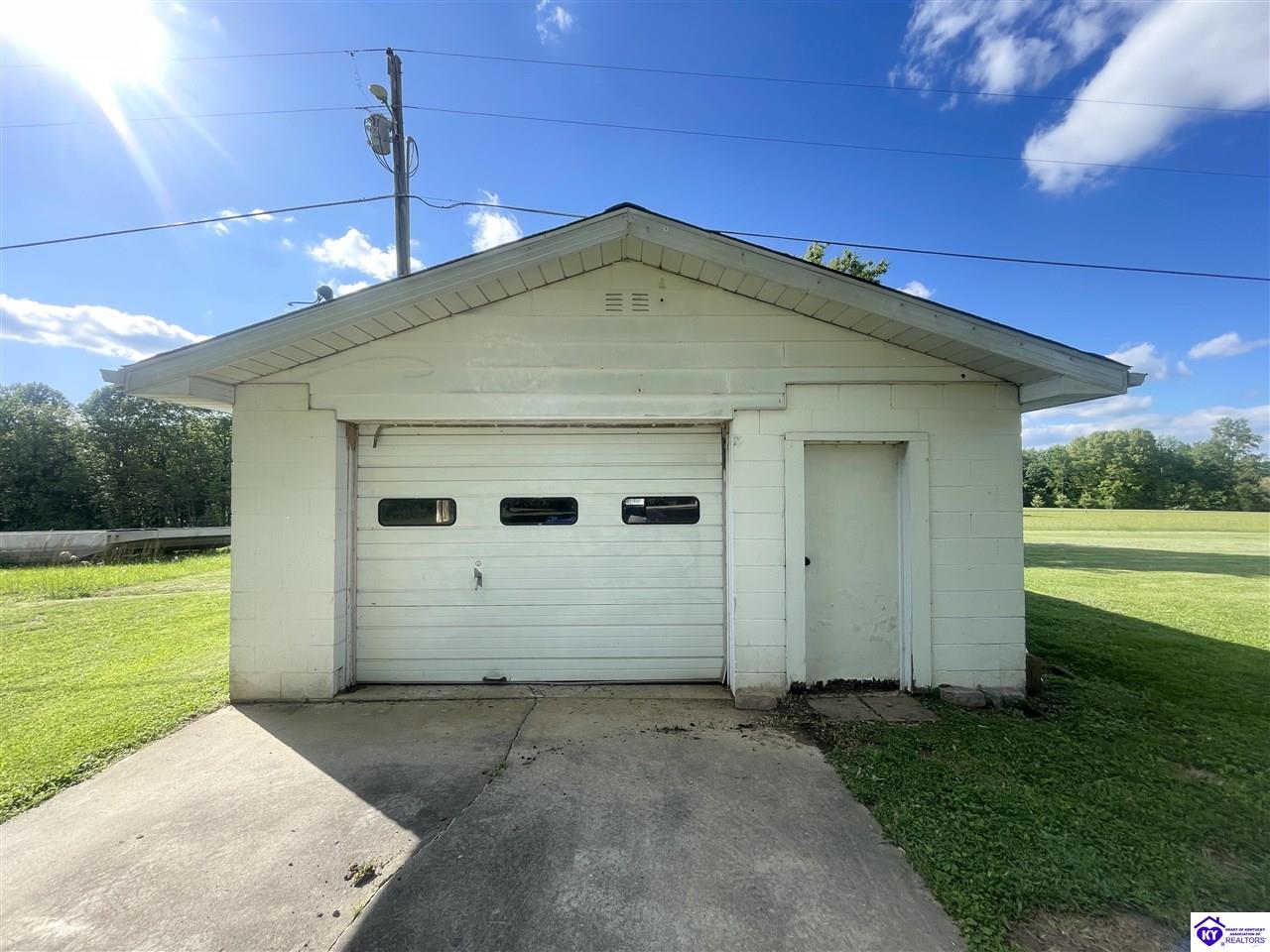 Listing Picture 1083 Soule Chapel Road Campbellsville, KY 42718 MLS HK25001756