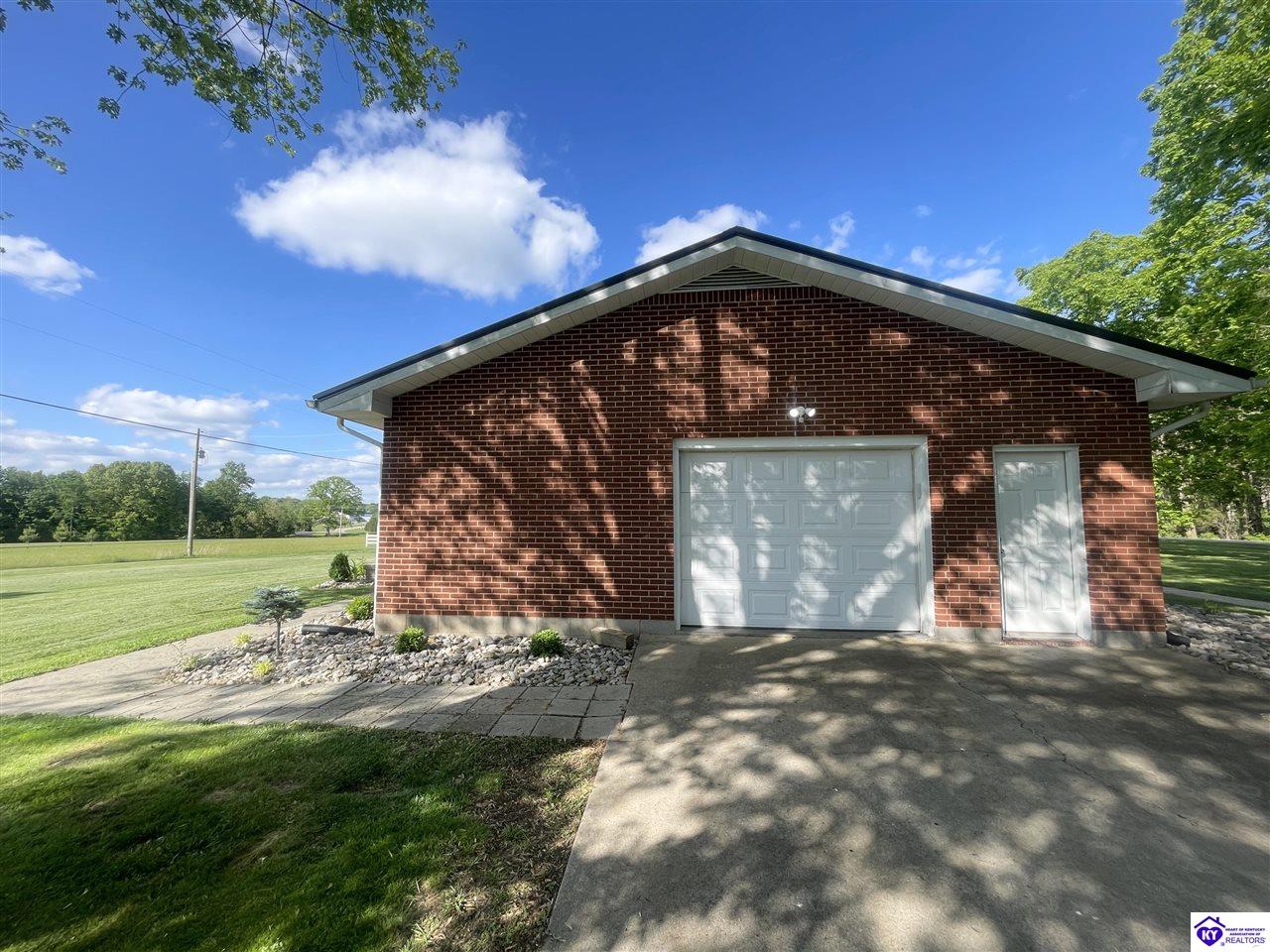 Listing Picture 1083 Soule Chapel Road Campbellsville, KY 42718 MLS HK25001756