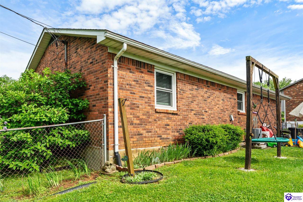 Listing Picture 107 Periwinkle Drive Radcliff, KY 40160 MLS HK25001762