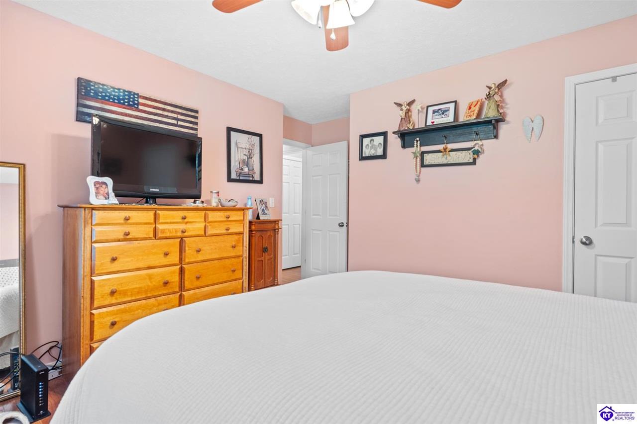 Listing Picture 107 Periwinkle Drive Radcliff, KY 40160 MLS HK25001762