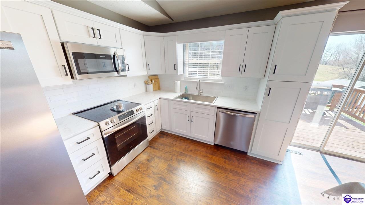 Listing Picture 1304 Amanda Jo Drive Elizabethtown, KY 42701 MLS HK25001764