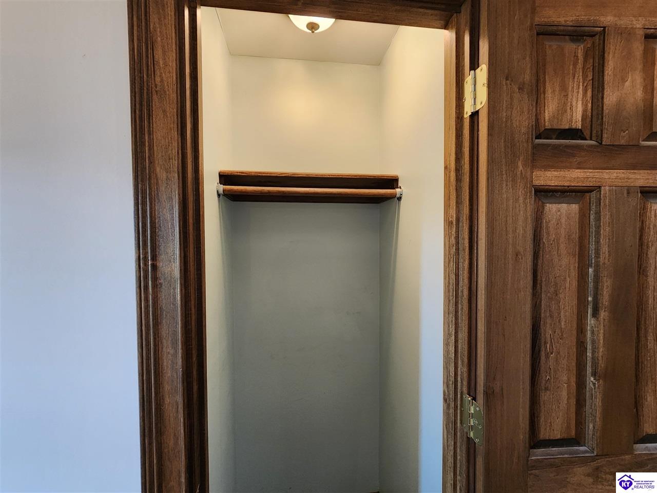 Listing Picture 400 Old Dixie Loop Upton, KY 42784 MLS HK25001771