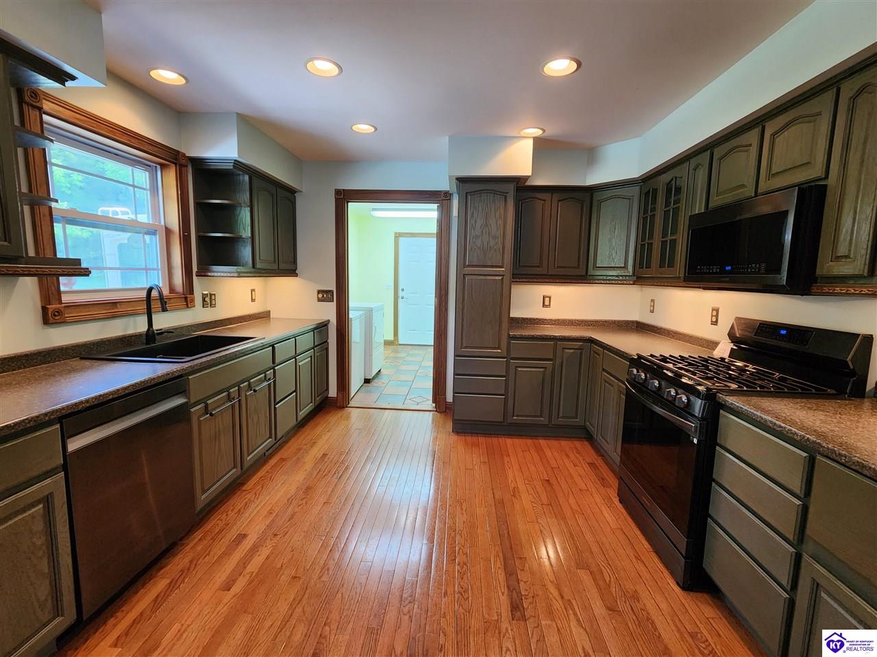 Listing Picture 400 Old Dixie Loop Upton, KY 42784 MLS HK25001771