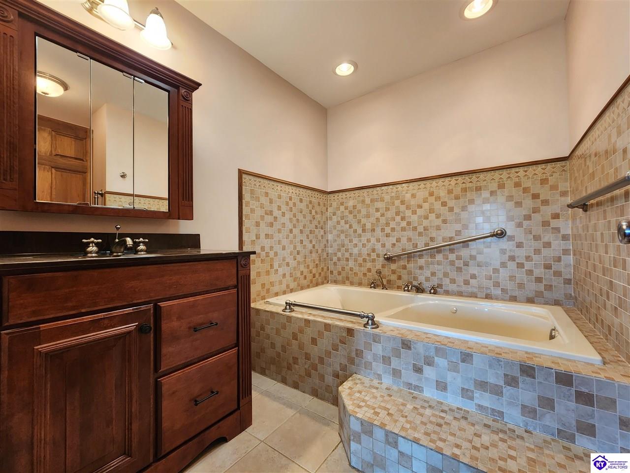 Listing Picture 400 Old Dixie Loop Upton, KY 42784 MLS HK25001771