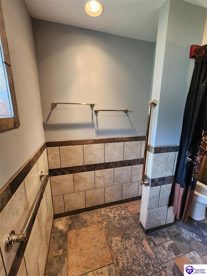 Listing Picture 400 Old Dixie Loop Upton, KY 42784 MLS HK25001771