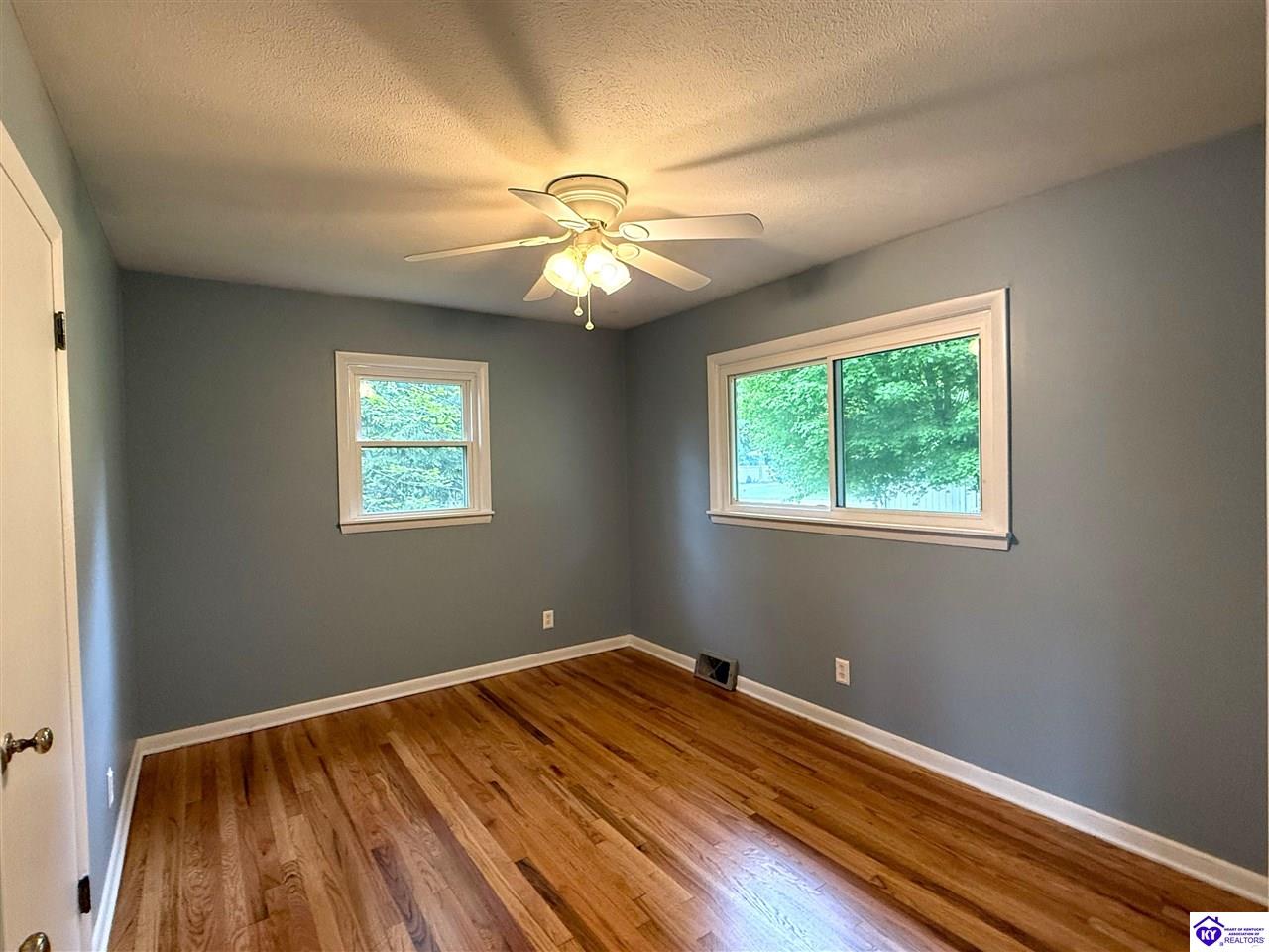 Listing Picture 701 Dogwood Drive Elizabethtown, KY 42701 MLS HK25001772