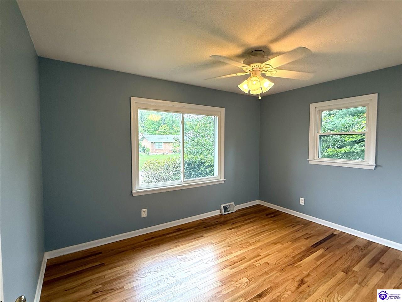 Listing Picture 701 Dogwood Drive Elizabethtown, KY 42701 MLS HK25001772