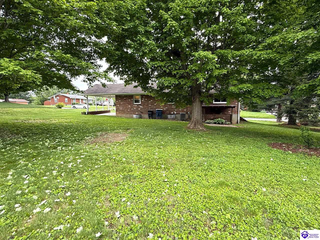 Listing Picture 701 Dogwood Drive Elizabethtown, KY 42701 MLS HK25001772