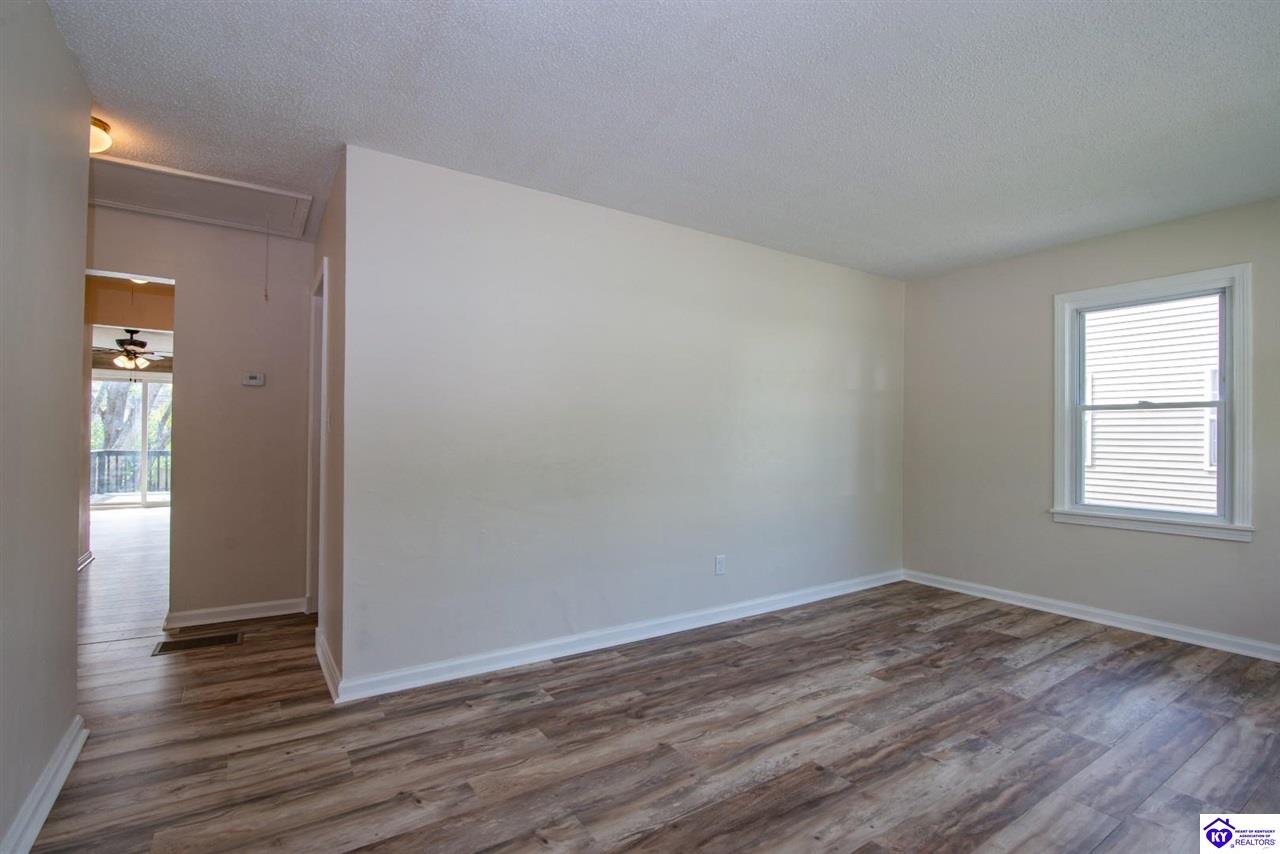 Listing Picture 522 Lee Road Elizabethtown, KY 42701 MLS HK25001777