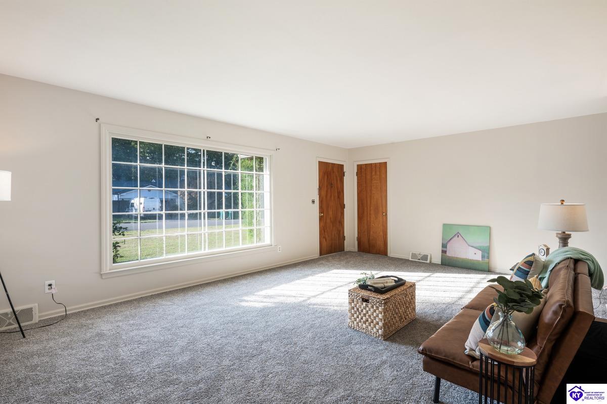 Listing Picture 116 S Mantle Avenue Elizabethtown, KY 42701 MLS HK25001779