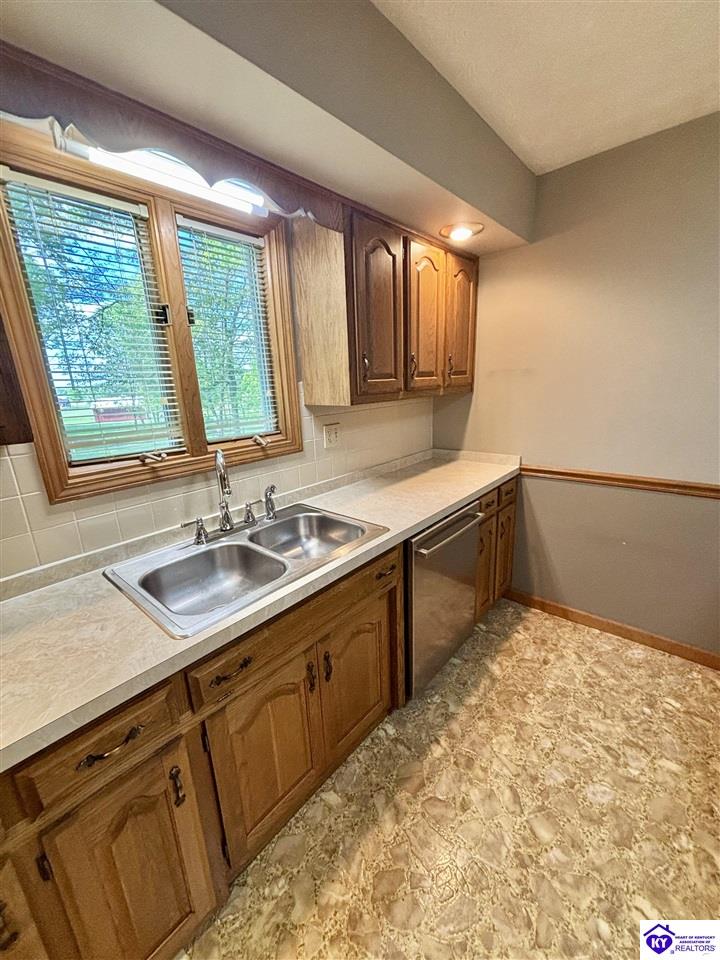 Listing Picture 76 Hearon Road Campbellsville, KY 42718 MLS HK25001782