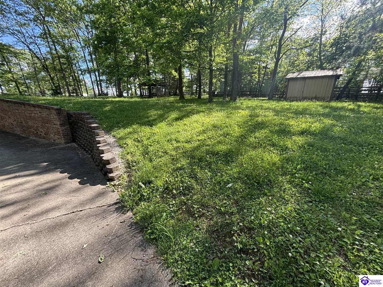 Listing Picture 76 Hearon Road Campbellsville, KY 42718 MLS HK25001782