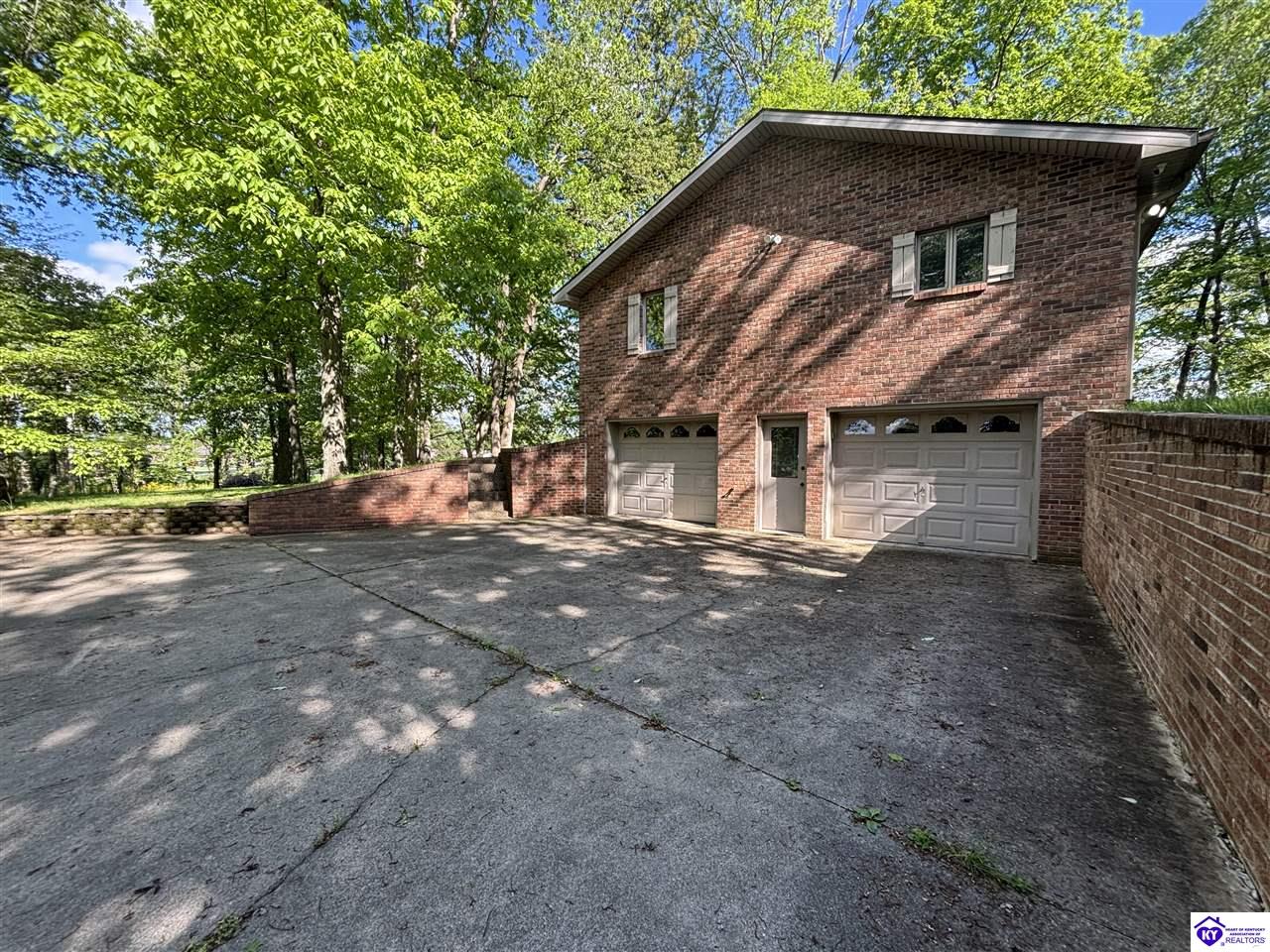 Listing Picture 76 Hearon Road Campbellsville, KY 42718 MLS HK25001782