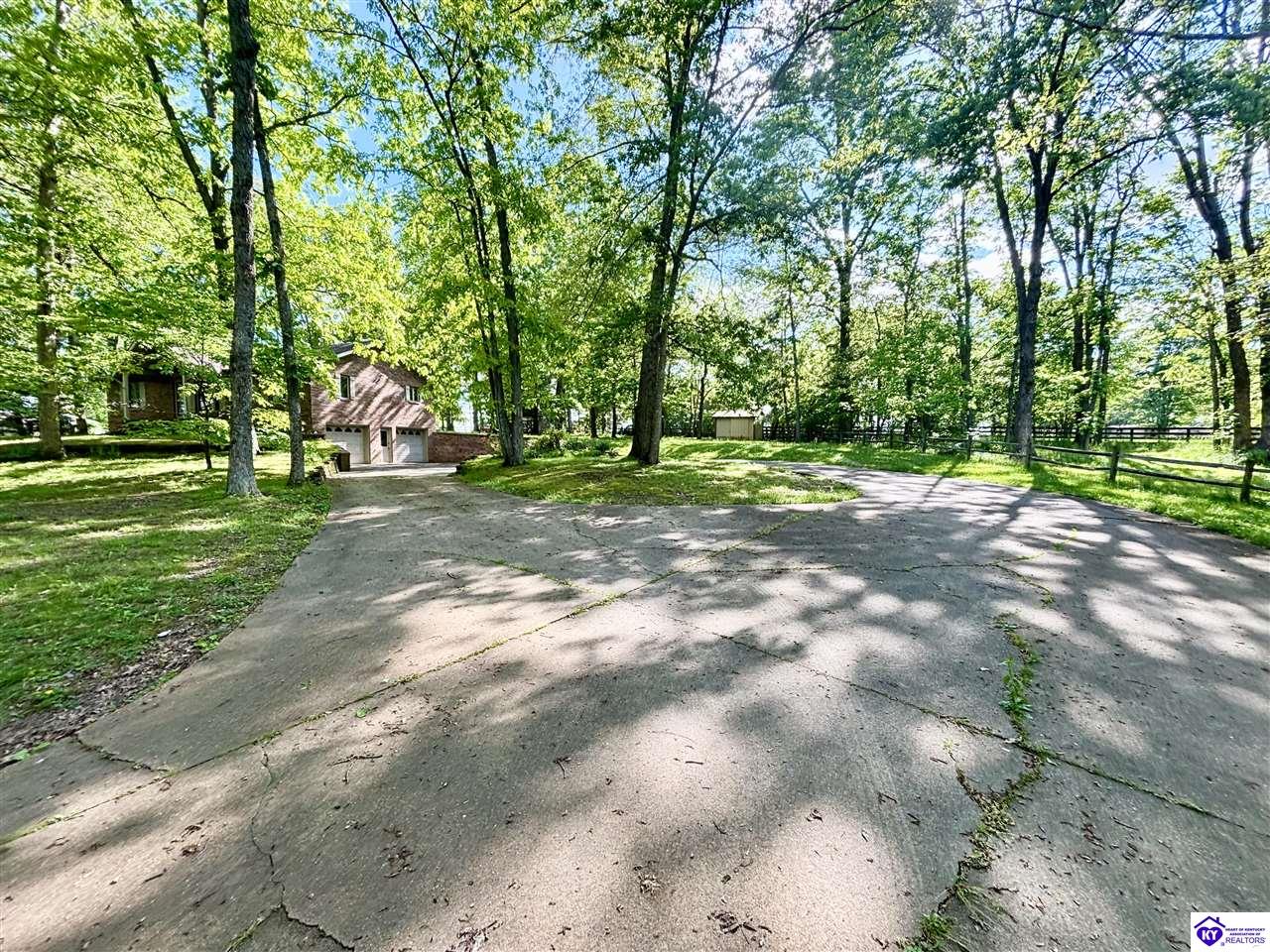 Listing Picture 76 Hearon Road Campbellsville, KY 42718 MLS HK25001782