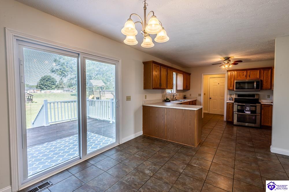 Listing Picture 213 Northridge Circle Hodgenville, KY 42748 MLS HK25001791