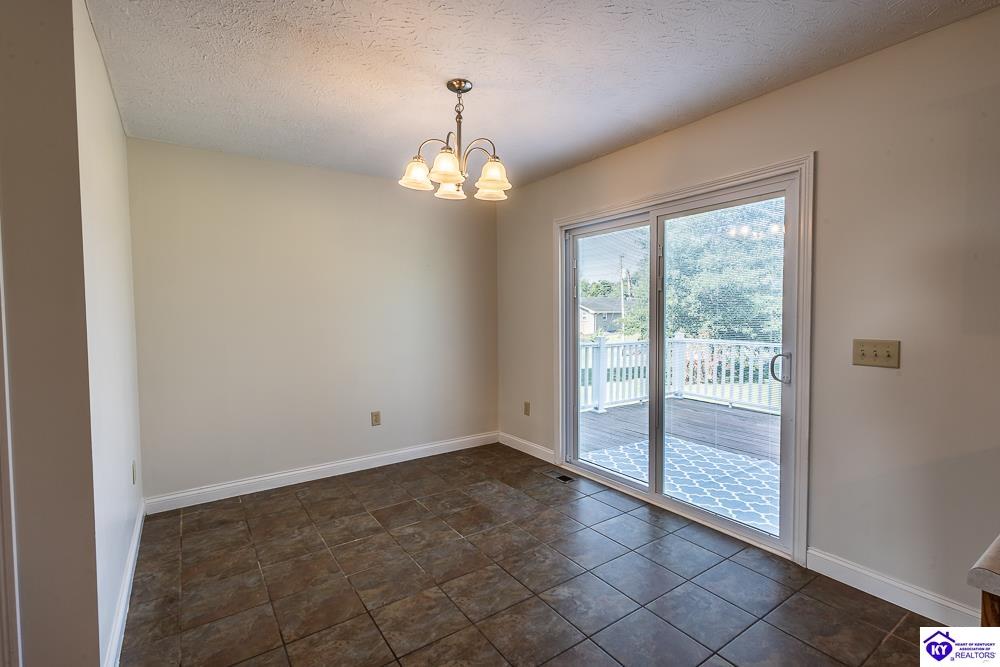 Listing Picture 213 Northridge Circle Hodgenville, KY 42748 MLS HK25001791