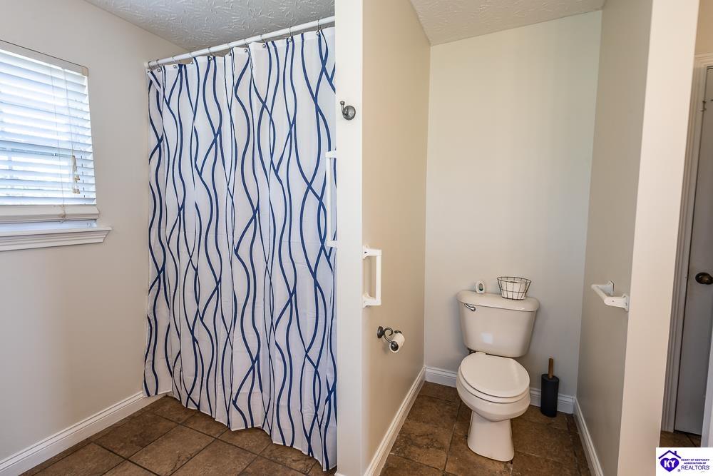 Listing Picture 213 Northridge Circle Hodgenville, KY 42748 MLS HK25001791