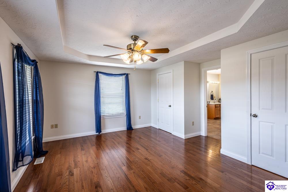 Listing Picture 213 Northridge Circle Hodgenville, KY 42748 MLS HK25001791