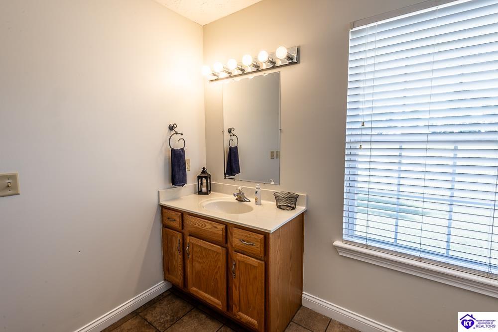 Listing Picture 213 Northridge Circle Hodgenville, KY 42748 MLS HK25001791