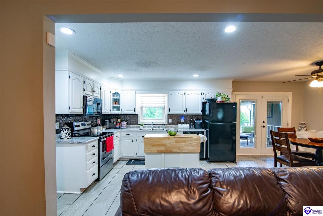 Listing Picture 395 Poplar Trace Elizabethtown, KY 42701 MLS HK25001792