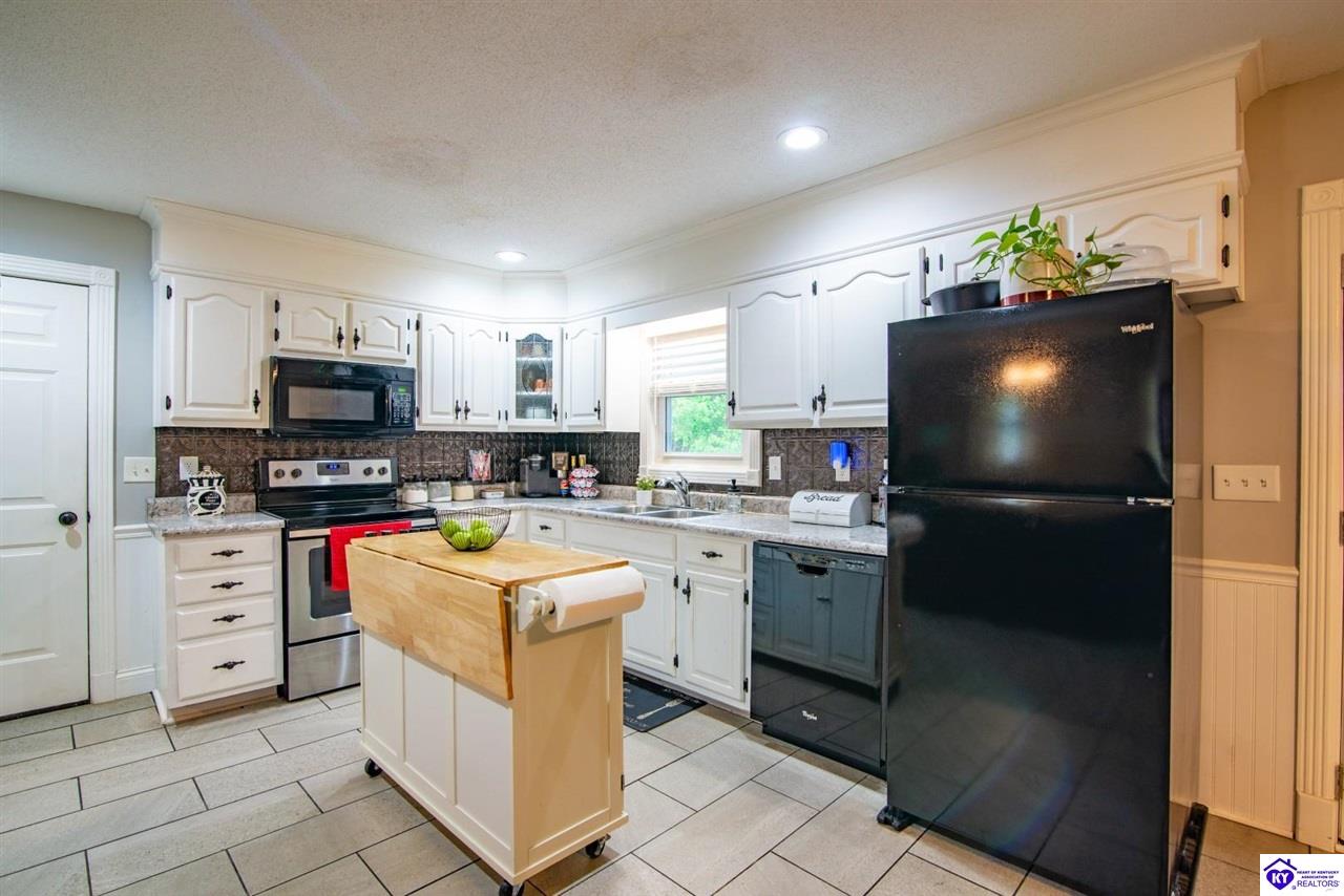 Listing Picture 395 Poplar Trace Elizabethtown, KY 42701 MLS HK25001792