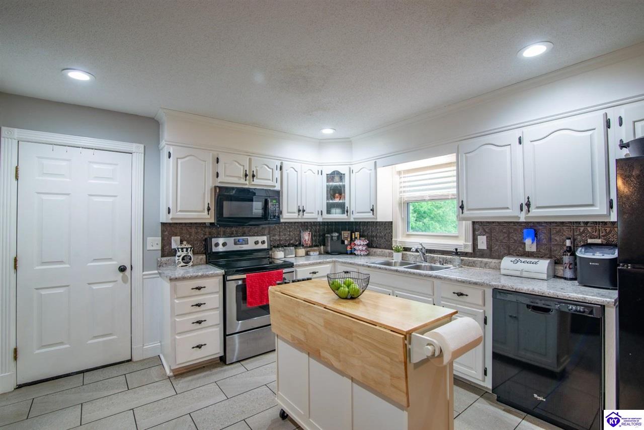 Listing Picture 395 Poplar Trace Elizabethtown, KY 42701 MLS HK25001792