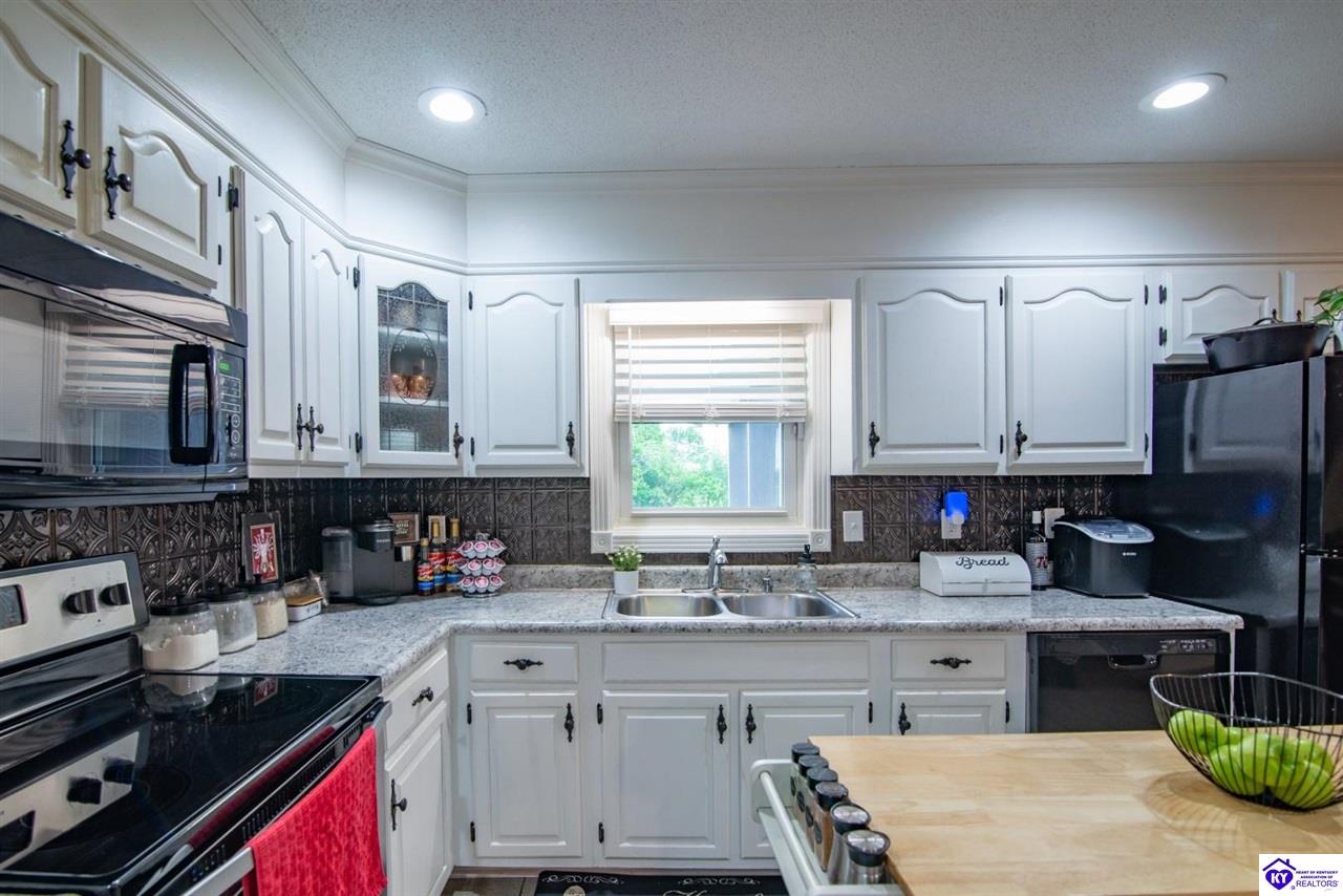 Listing Picture 395 Poplar Trace Elizabethtown, KY 42701 MLS HK25001792