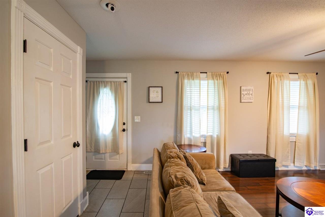 Listing Picture 395 Poplar Trace Elizabethtown, KY 42701 MLS HK25001792