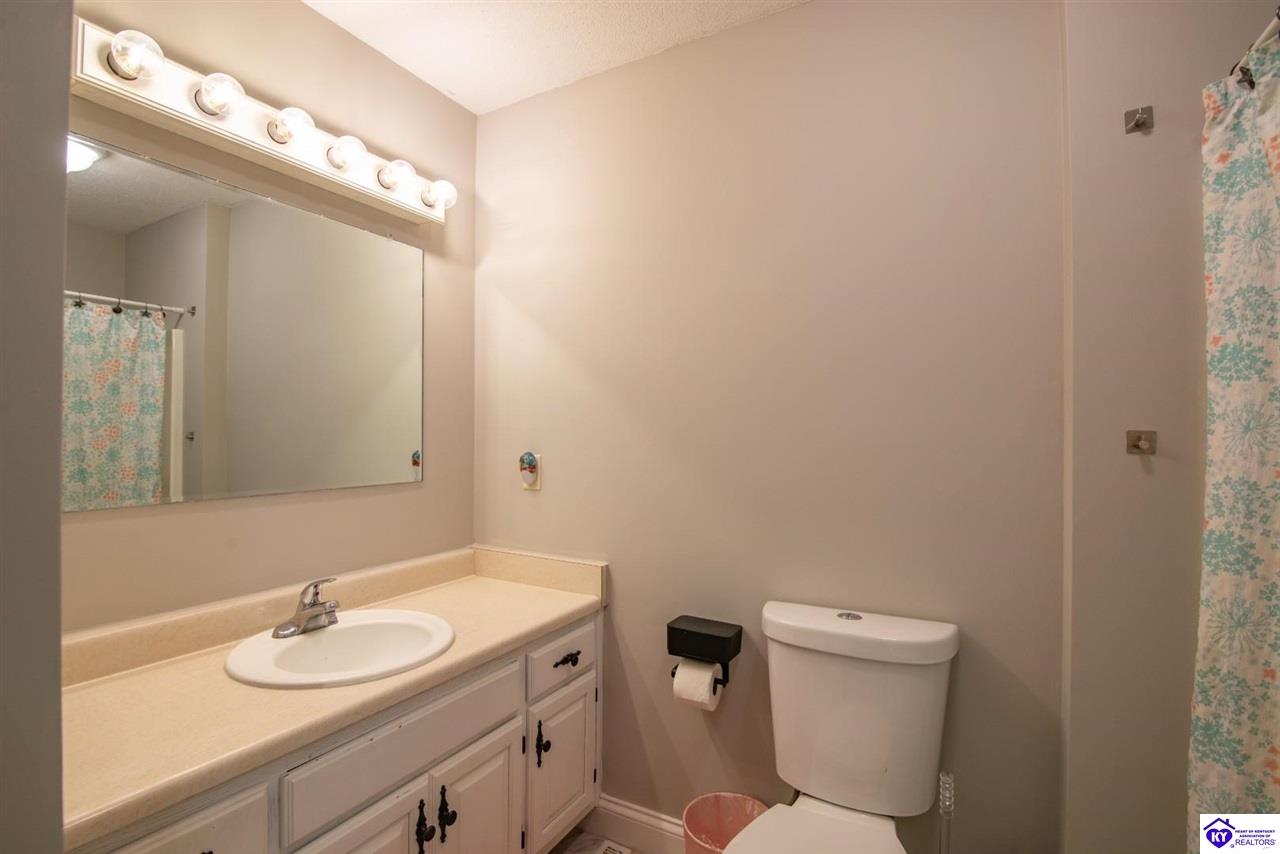 Listing Picture 395 Poplar Trace Elizabethtown, KY 42701 MLS HK25001792