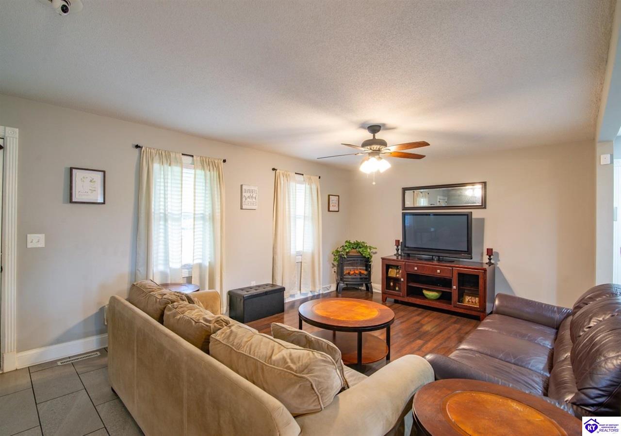 Listing Picture 395 Poplar Trace Elizabethtown, KY 42701 MLS HK25001792