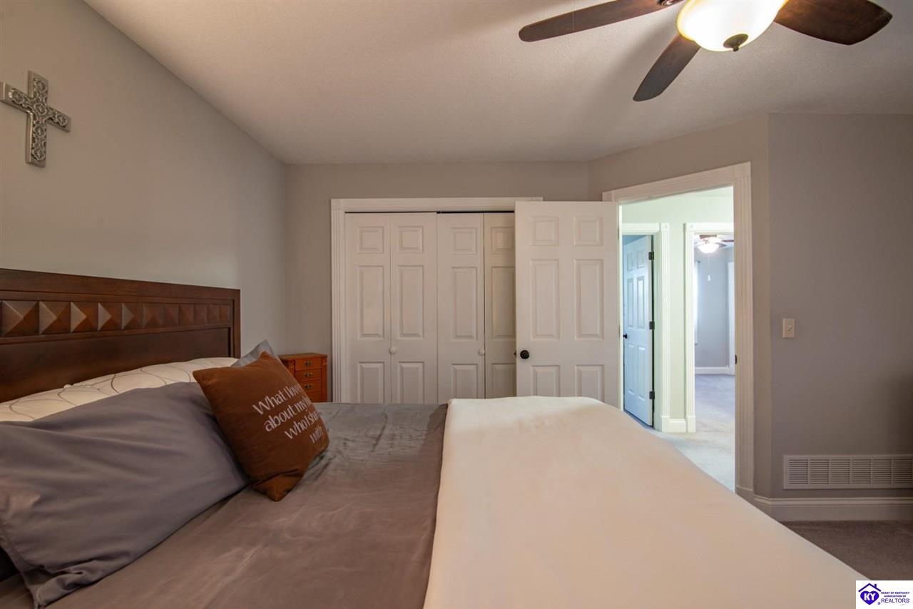 Listing Picture 395 Poplar Trace Elizabethtown, KY 42701 MLS HK25001792