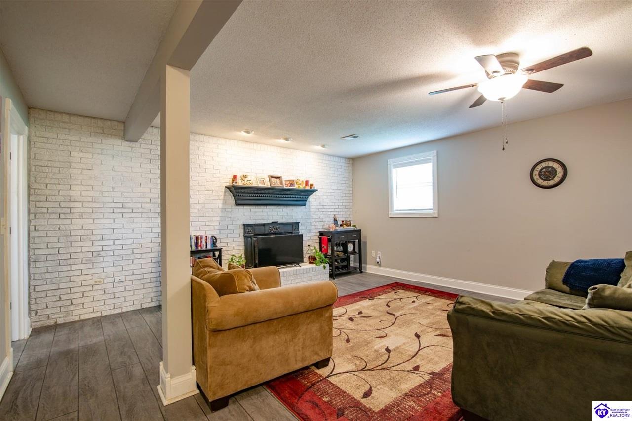 Listing Picture 395 Poplar Trace Elizabethtown, KY 42701 MLS HK25001792