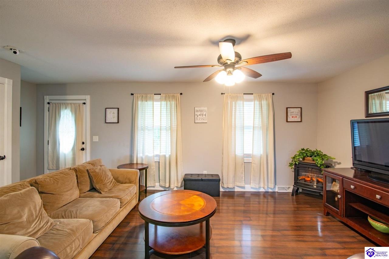 Listing Picture 395 Poplar Trace Elizabethtown, KY 42701 MLS HK25001792