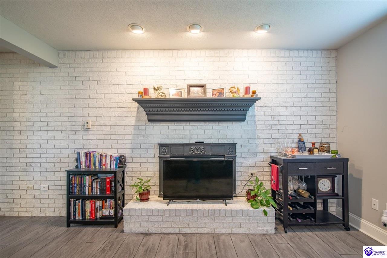 Listing Picture 395 Poplar Trace Elizabethtown, KY 42701 MLS HK25001792