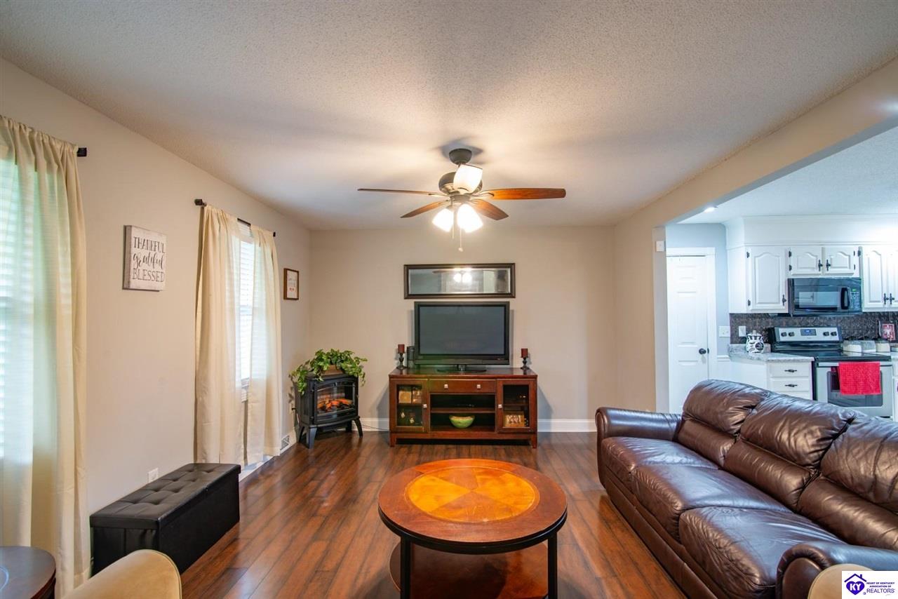 Listing Picture 395 Poplar Trace Elizabethtown, KY 42701 MLS HK25001792