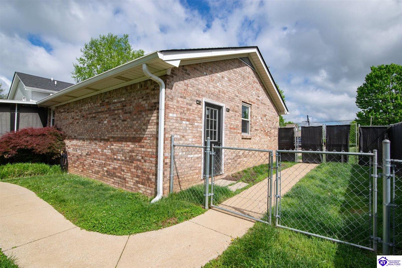 Listing Picture 395 Poplar Trace Elizabethtown, KY 42701 MLS HK25001792