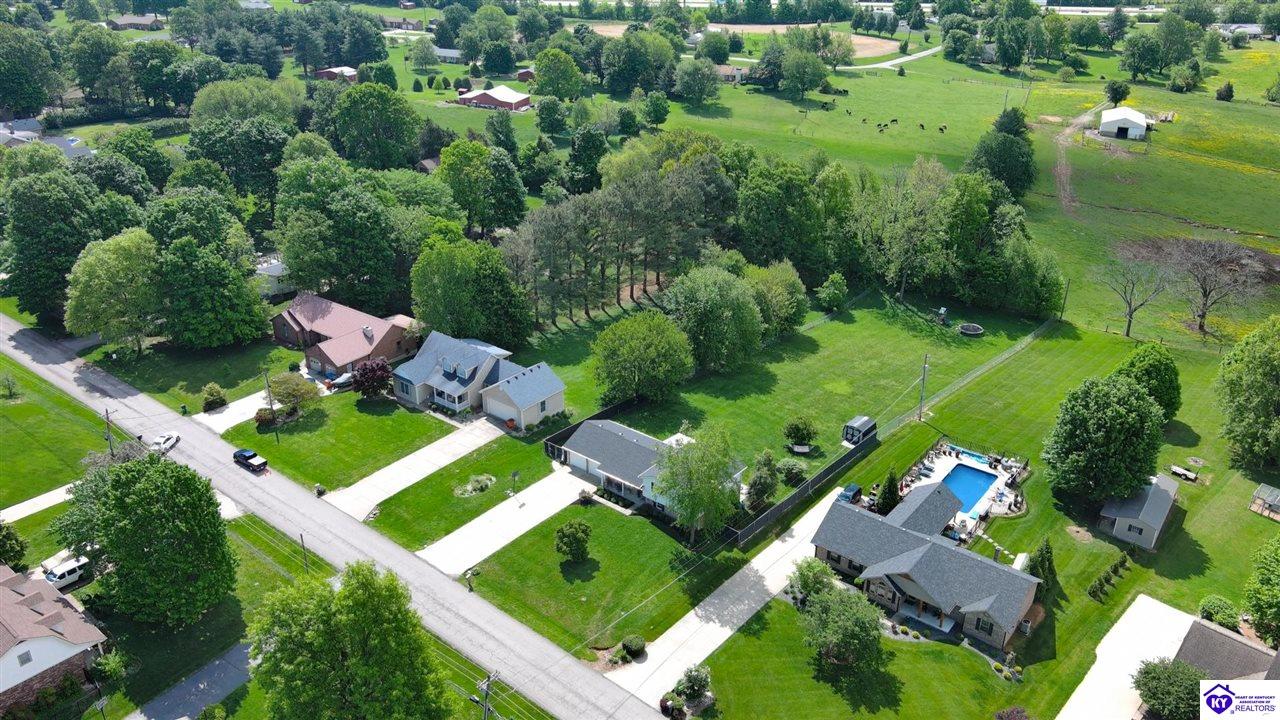 Listing Picture 395 Poplar Trace Elizabethtown, KY 42701 MLS HK25001792