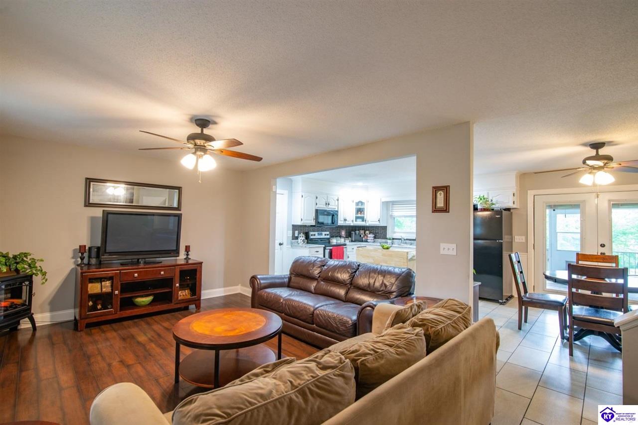 Listing Picture 395 Poplar Trace Elizabethtown, KY 42701 MLS HK25001792