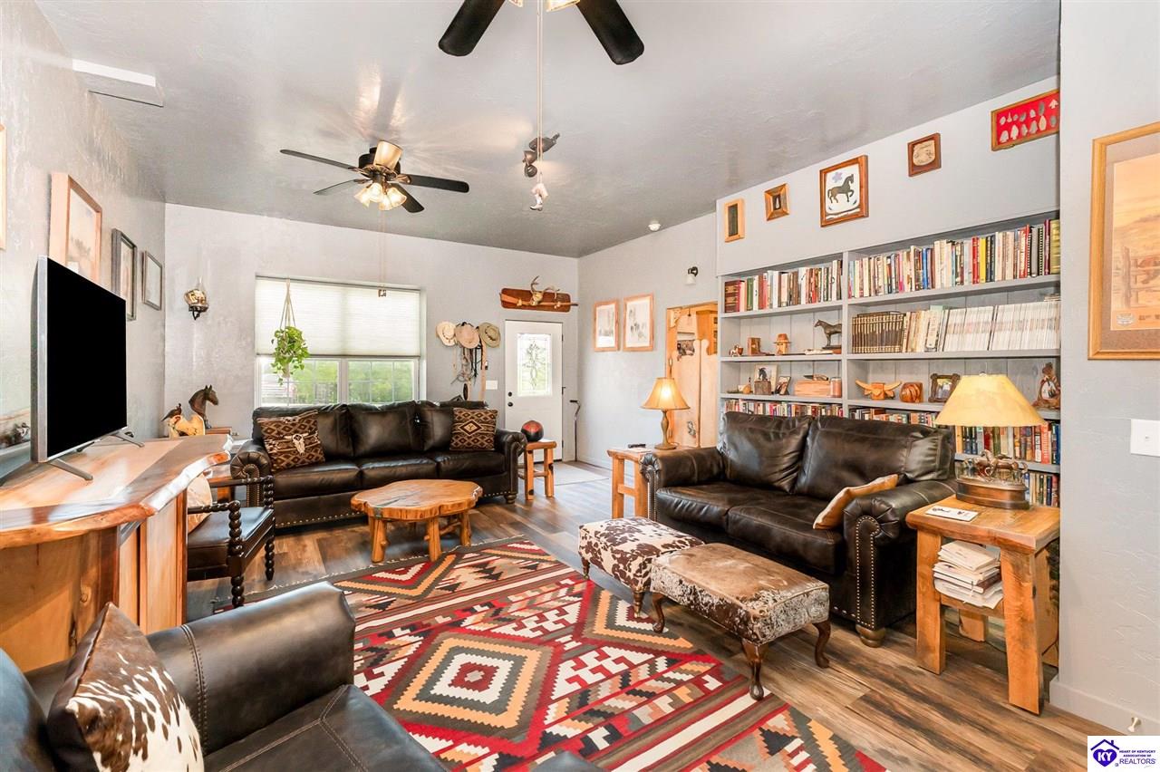 Listing Picture 3186 Bardstown Road Hodgenville, KY 42748 MLS HK25001799