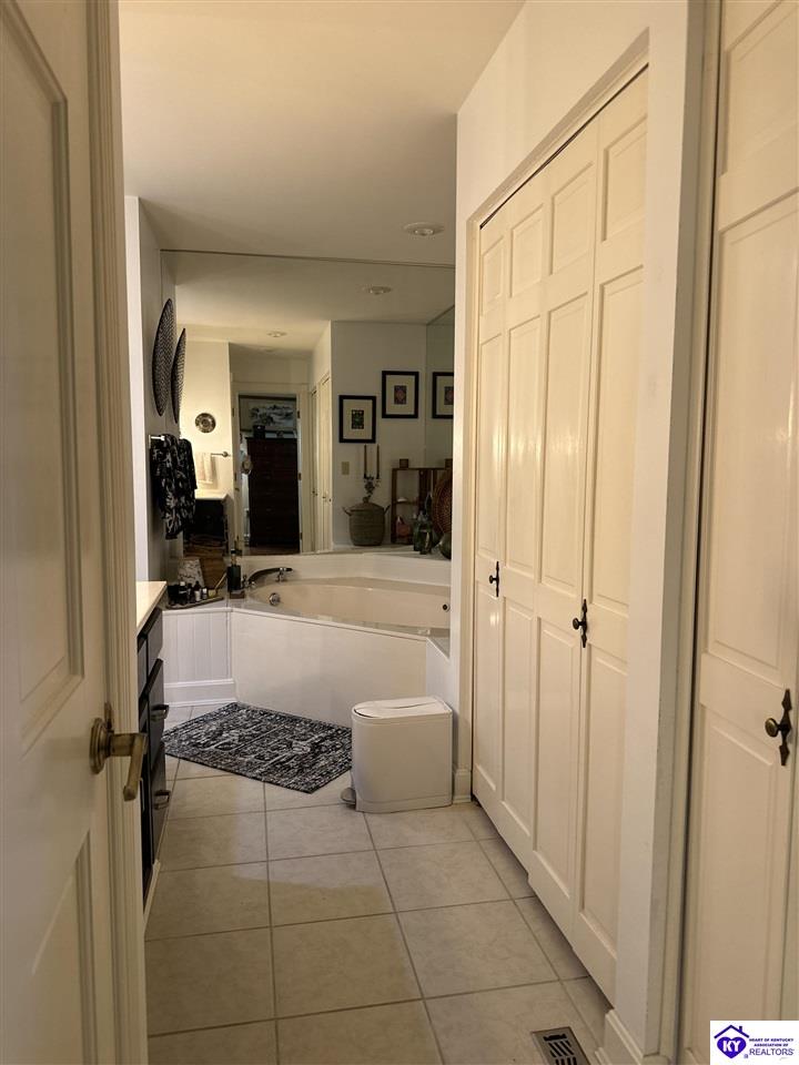 Listing Picture 108 Wellington Park Campbellsville, KY 42718 MLS HK25001800