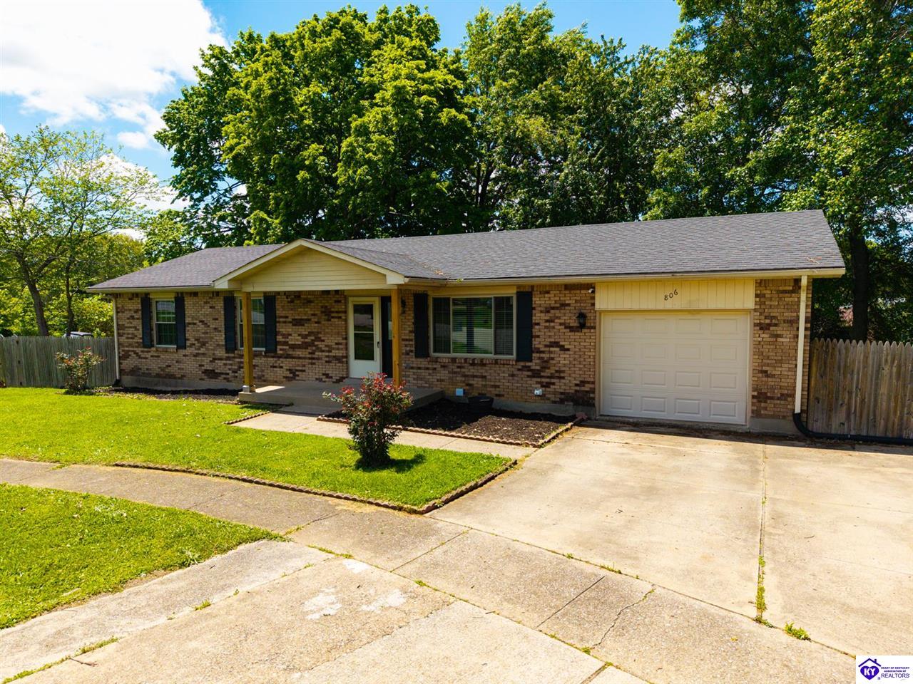 806 Yates DriveRadcliff, KY 40160