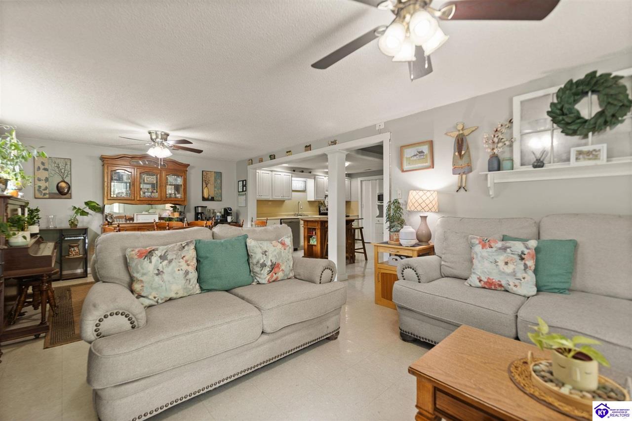 Listing Picture 4925 Youngers Creek Road New Haven, KY 40051 MLS HK25001823