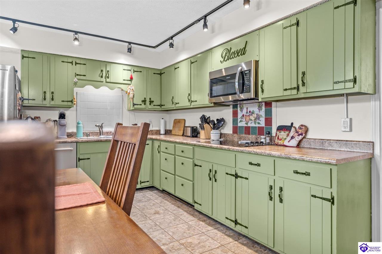 Listing Picture 508 Rose Creek Drive Radcliff, KY 40160 MLS HK25001826