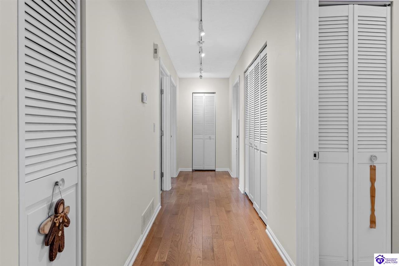 Listing Picture 508 Rose Creek Drive Radcliff, KY 40160 MLS HK25001826