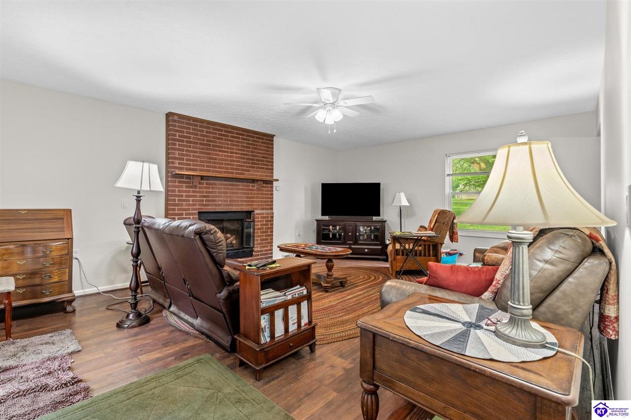 Listing Picture 508 Rose Creek Drive Radcliff, KY 40160 MLS HK25001826