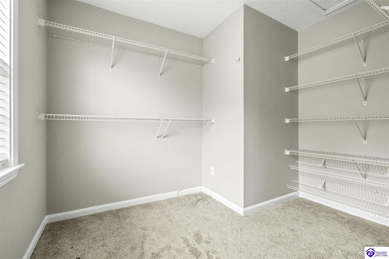 Listing Picture 105 Scarlet Oak Circle Elizabethtown, KY 42701 MLS HK25001827