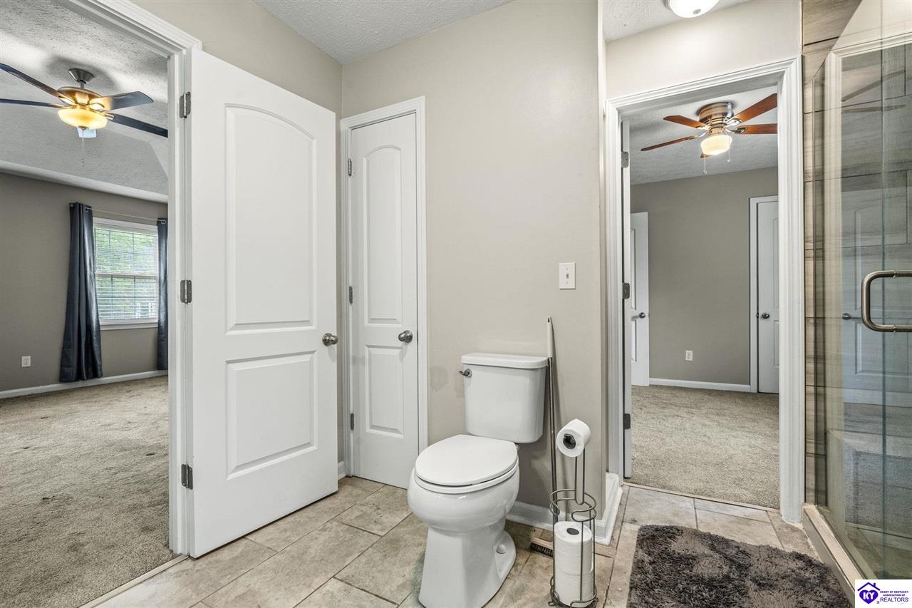 Listing Picture 105 Scarlet Oak Circle Elizabethtown, KY 42701 MLS HK25001827